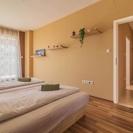 Lakeside Panorama Penthouse W Jacuzzi & Ac By Nw *