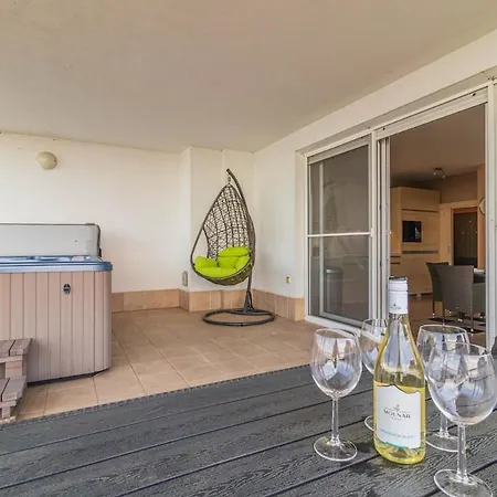 Апартаменты Lakeside Panorama Penthouse W Jacuzzi & Ac By Nw Шиофок