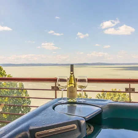 Lakeside Panorama Penthouse W Jacuzzi & Ac By Nw Шиофок